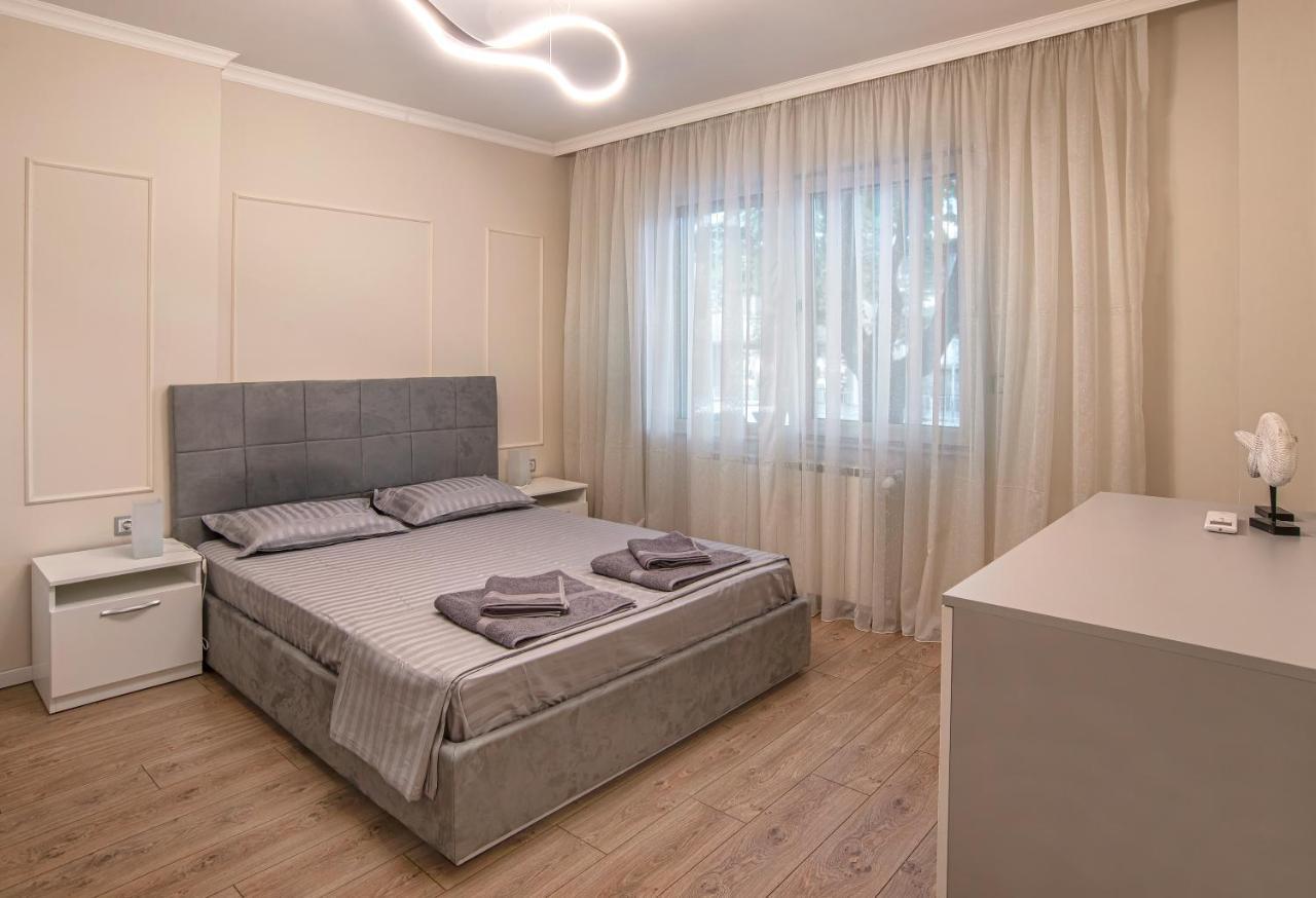 Apartment Tina's 2 Bedroom Top Central *